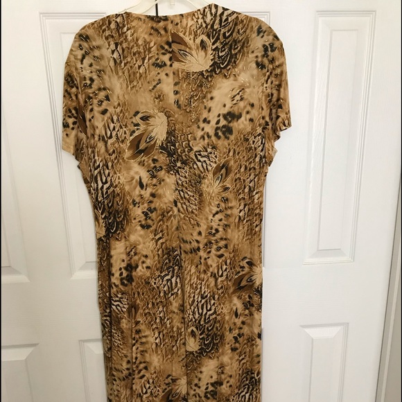 Dress - Picture 4 of 4